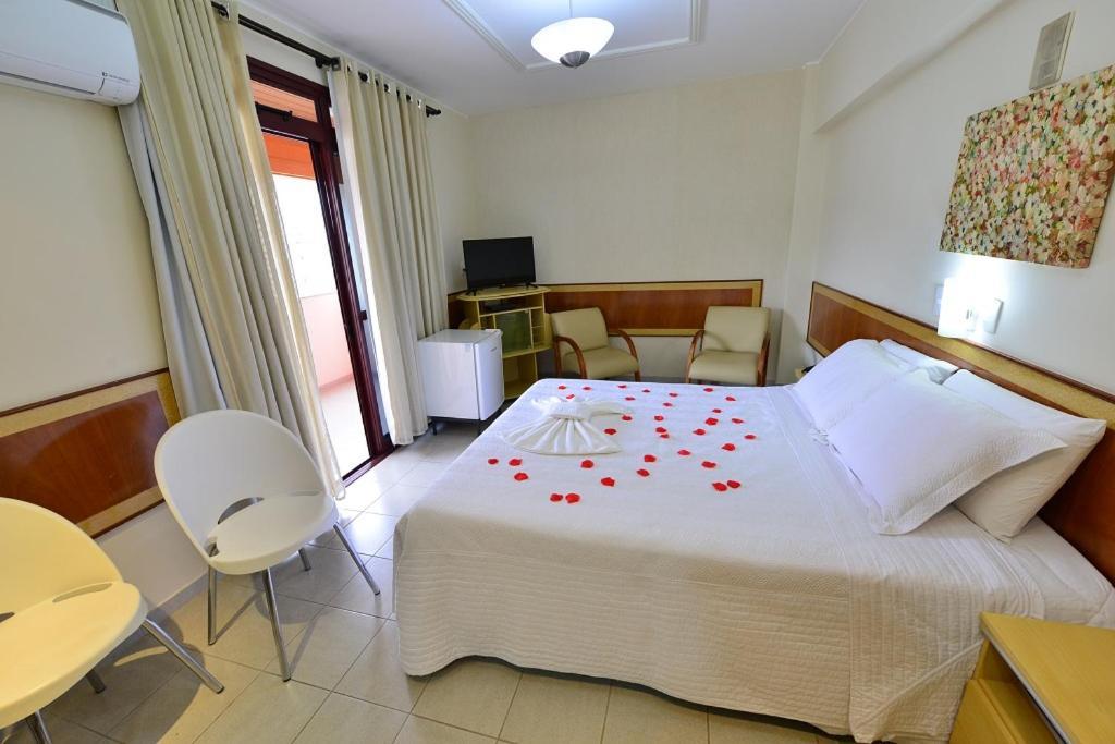 Vind's Plaza Hotel Caratinga Buitenkant foto