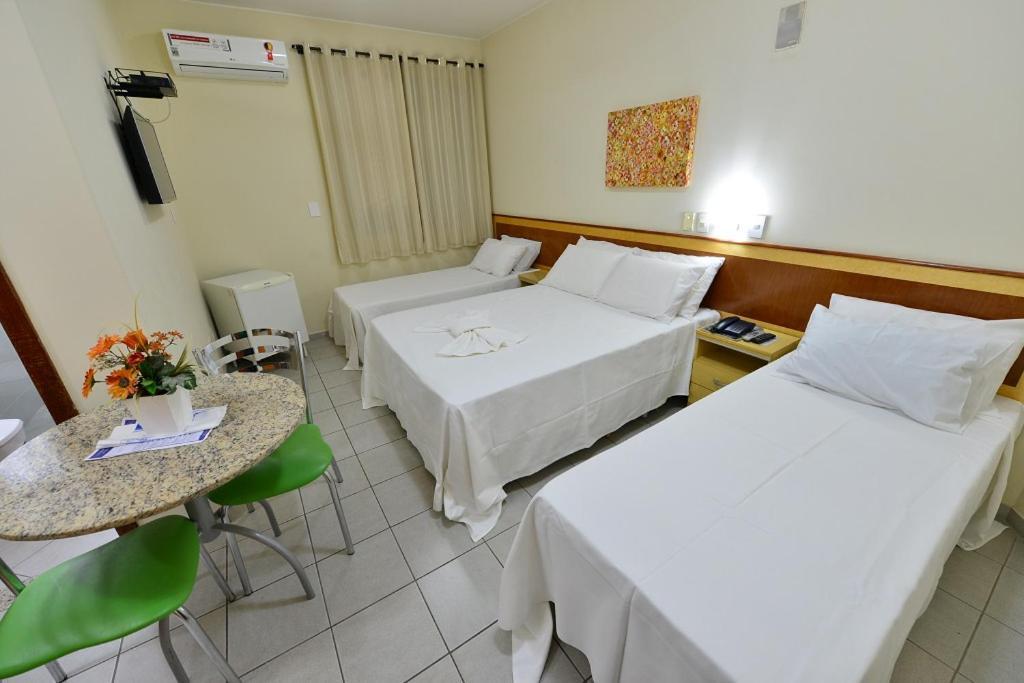 Vind's Plaza Hotel Caratinga Buitenkant foto