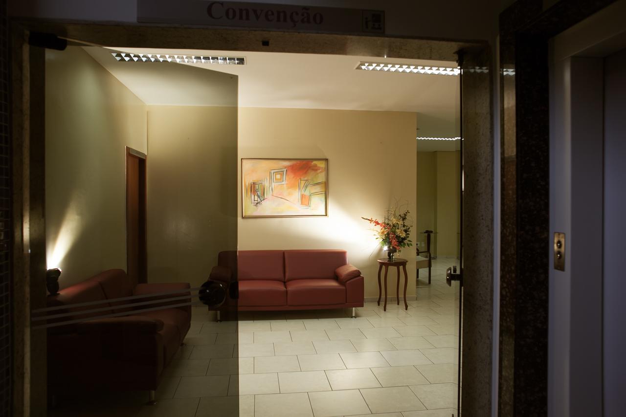 Vind's Plaza Hotel Caratinga Buitenkant foto